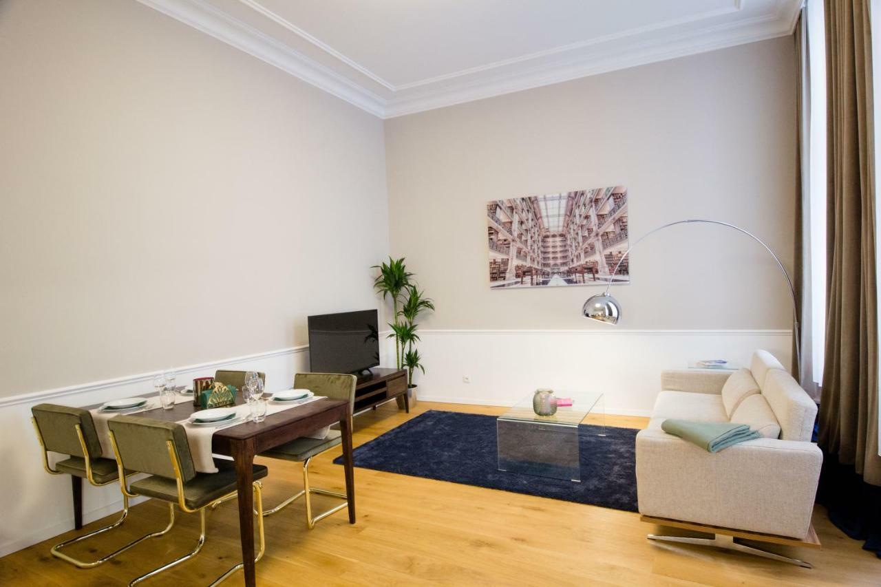 Studio Apartments Urania - Mai'S Apartments Wina Bagian luar foto