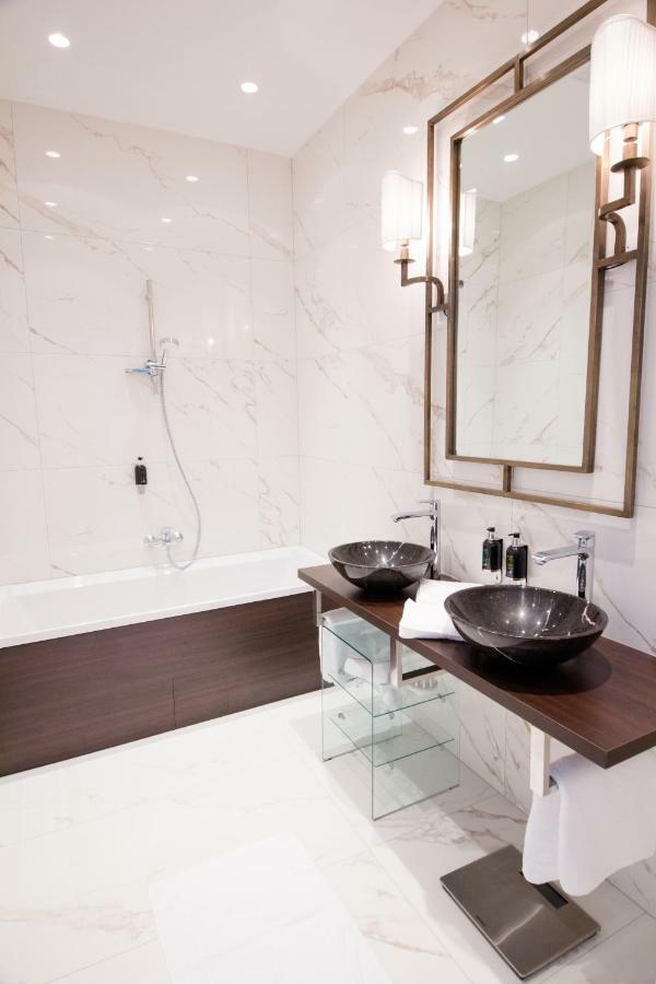 Studio Apartments Urania - Mai'S Apartments Wina Bagian luar foto